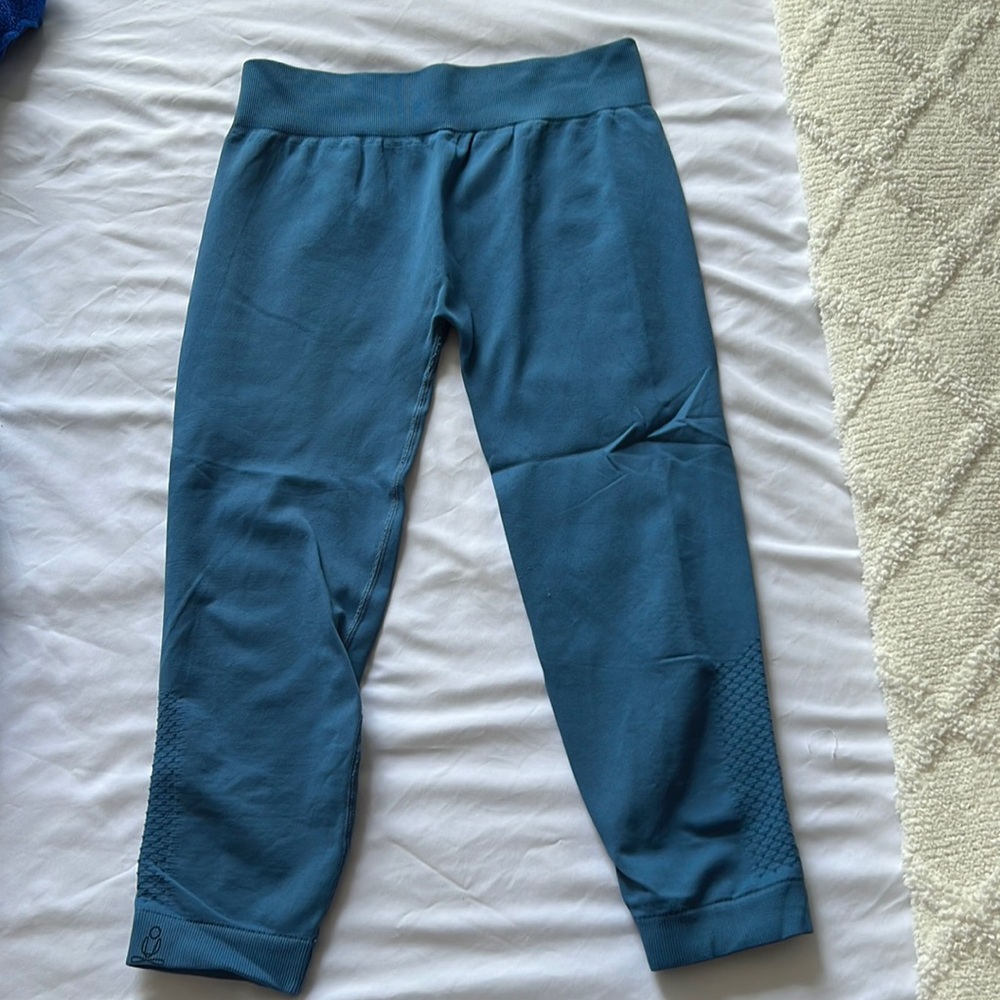 Phat Buddha Teal one size capri leggings. Worn once. SUPER comfortable.